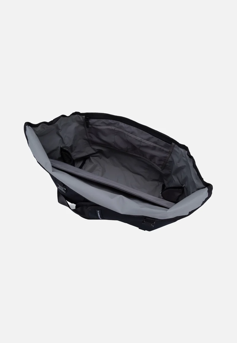 Flight Classic L Jet Black - Messenger Bag
