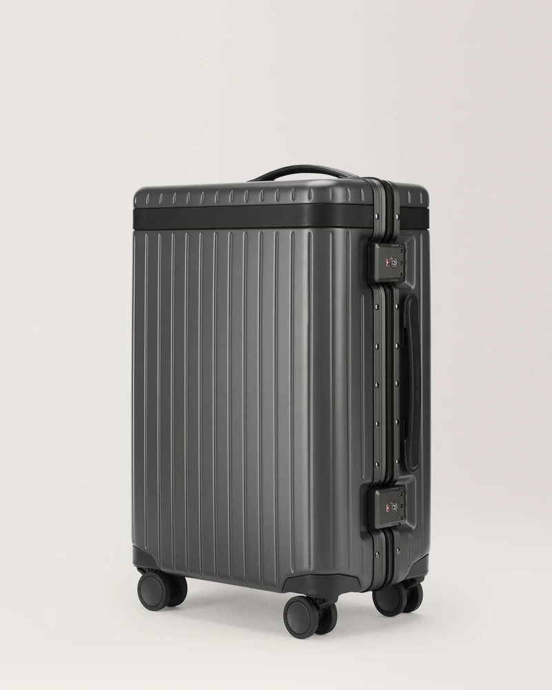 The Carry-on - Discontinued
