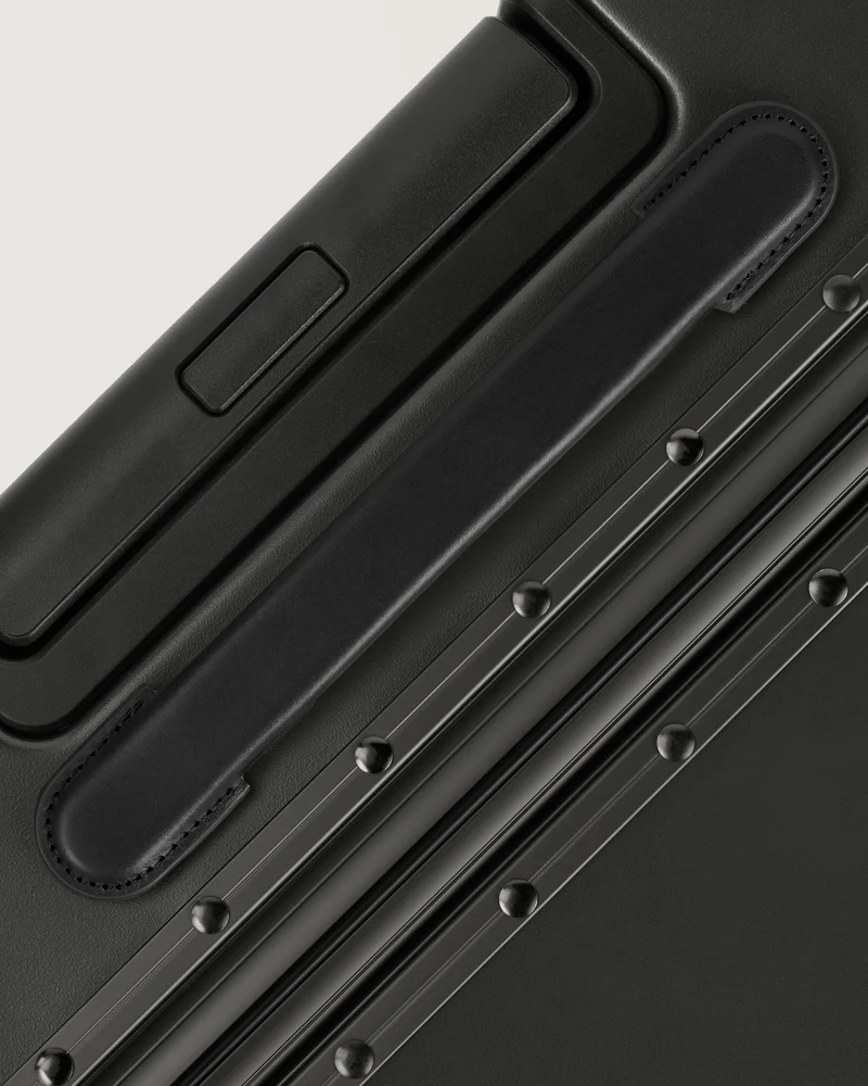 The Carry-on - Discontinued
