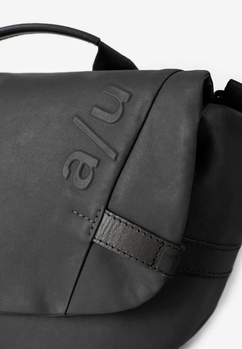 Aunts & Uncles Kazo volcanic ash Tasche