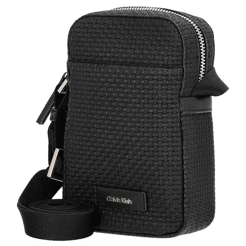 Calvin Klein Embossed Wovan - Umhängetasche 17 cm (black)