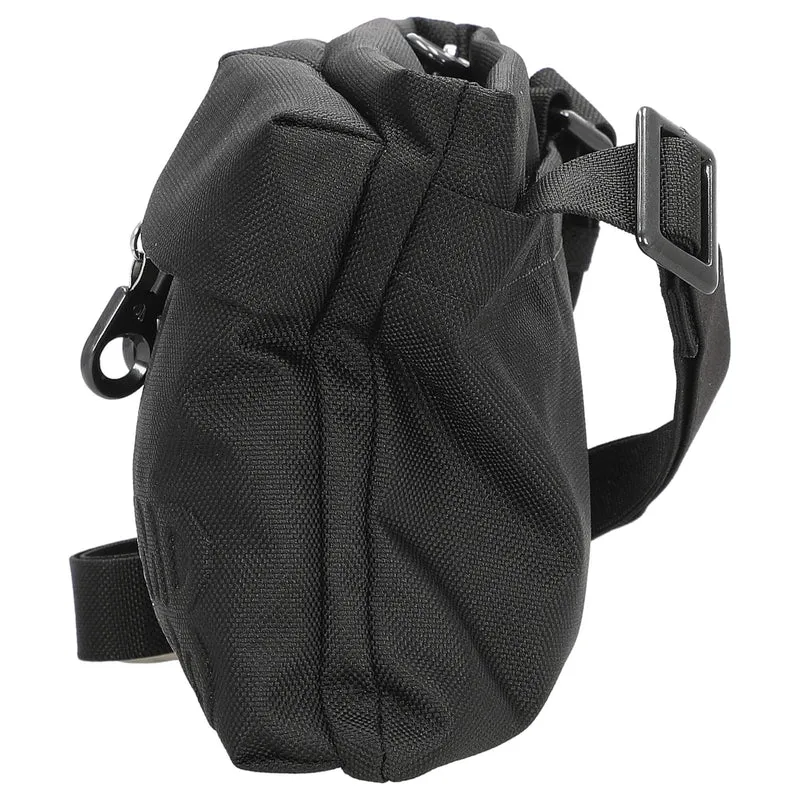 Mandarina Duck MD Crossover - Umhängetasche 27 cm (black)