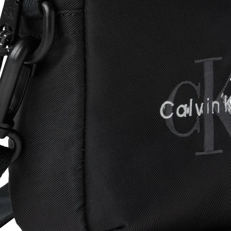 Calvin Klein Bold Logo - Umhängetasche 28 cm (black)