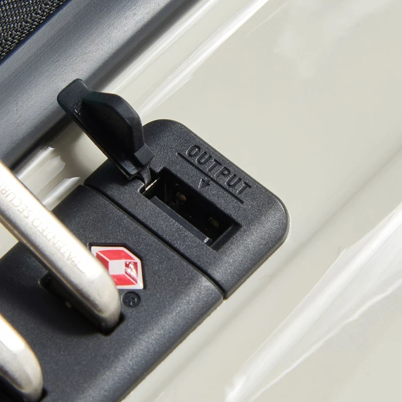Delsey Paris Shadow 5.0 - 4-Rollen-Kabinentrolley mit Vordertasche S 55 cm erw. USB (elfenbein)