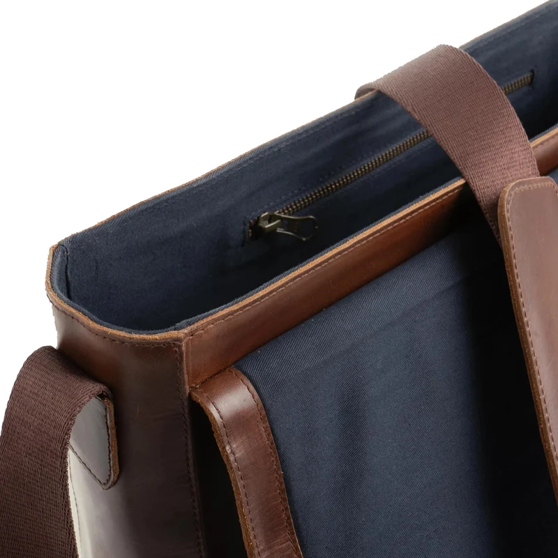 Buckle & Seam Times - Messenger Bag 15.7" 36 cm (braun)