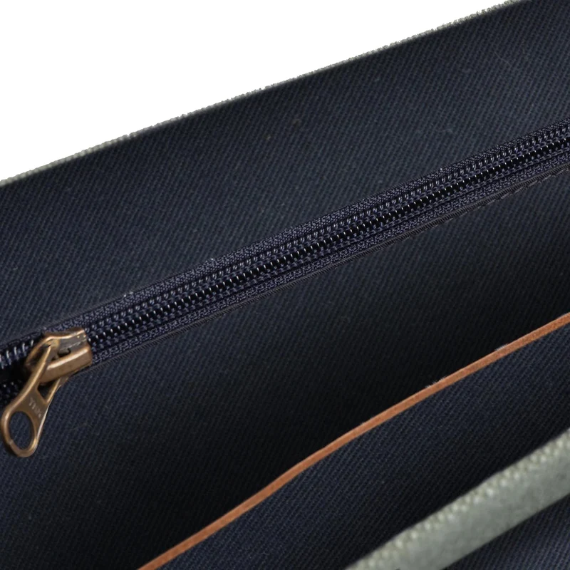 Buckle & Seam Times Canvas- Messenger Bag 15.7" 36 cm (grün)