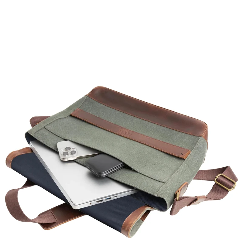 Buckle & Seam Times Canvas- Messenger Bag 15.7" 36 cm (grün)
