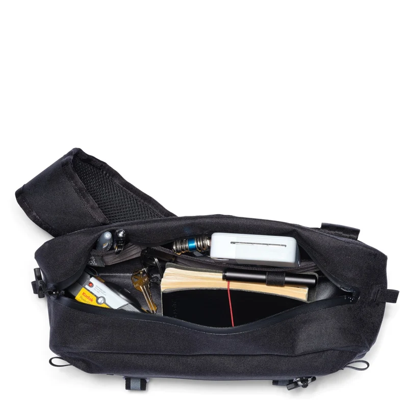 Chrome Mini Kadet WP - Umhängetasche 13 cm (schwarz)