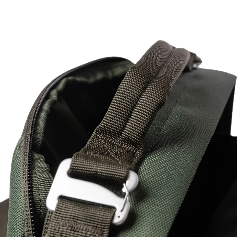 Sandqvist GO Travel - Umhängetasche 22 cm (dawn green)