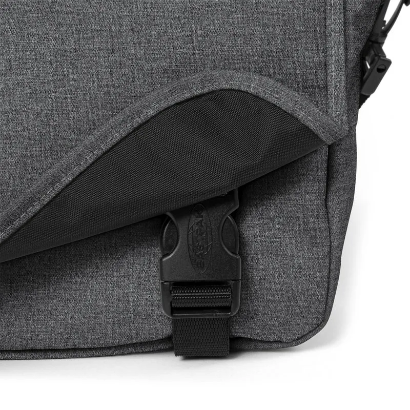 Eastpak Jr - Schultertasche 33 cm (black denim)