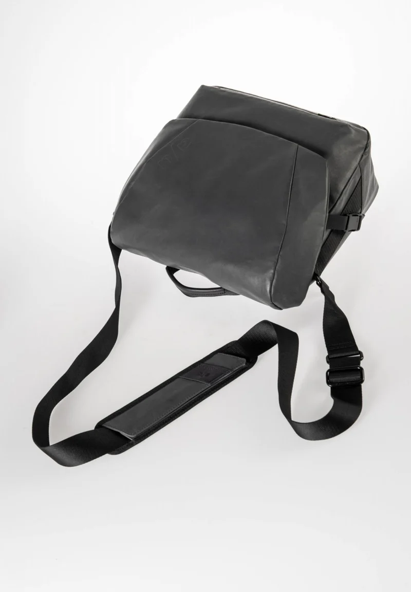 Aunts & Uncles Yamakuni RE Messenger Bag Umhängetasche - Variante: volcanic ash