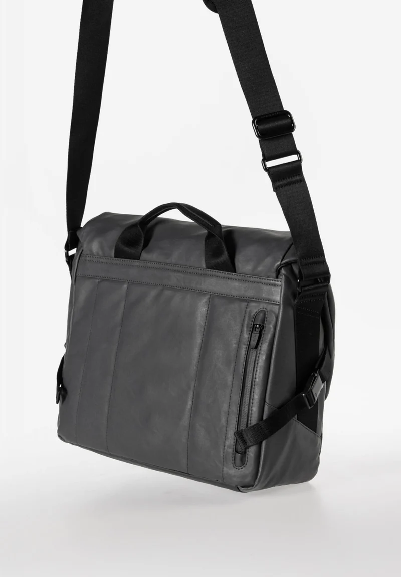 Aunts & Uncles Yamakuni RE Messenger Bag Umhängetasche - Variante: volcanic ash