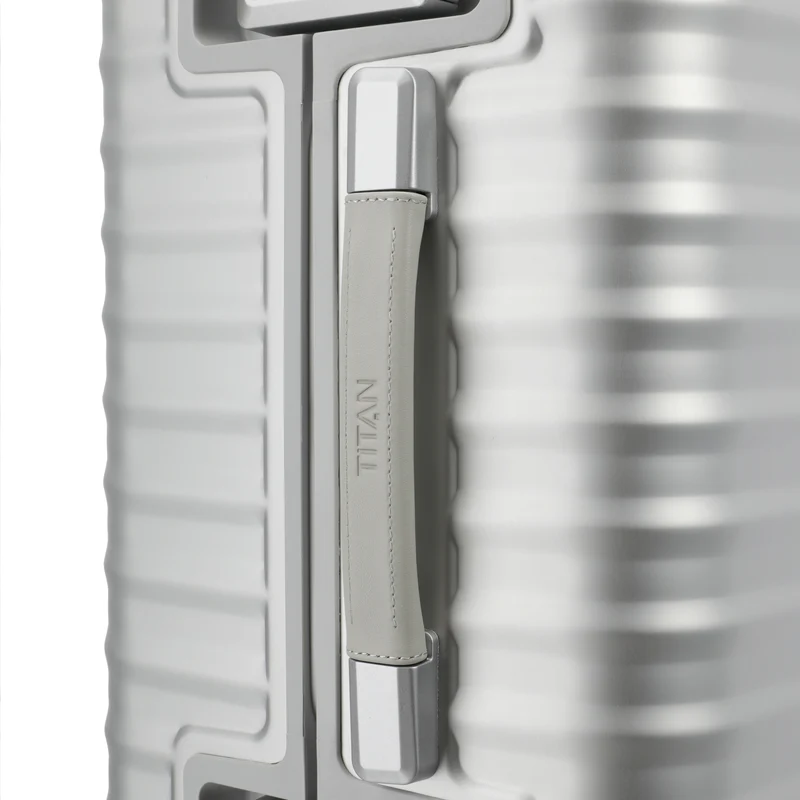 TITAN ETERNITY - 4-Rollen-Trolley M+ 69 cm (silver)