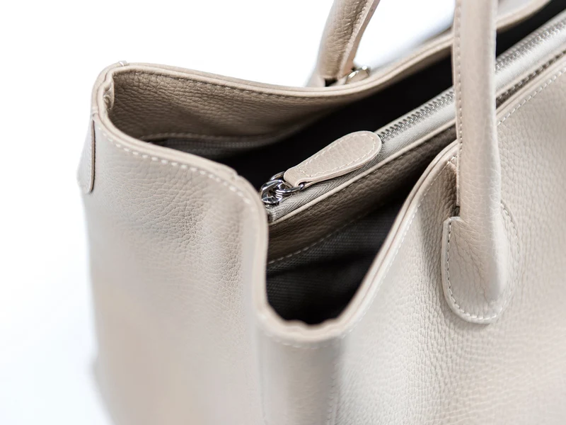 Loris No. 07 (taupe) Swiss Made