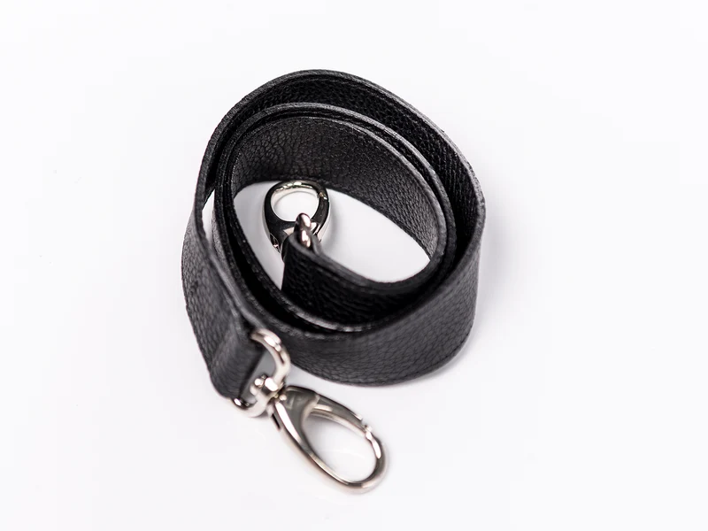 Loris No. 16 (schwarz) Swiss Made