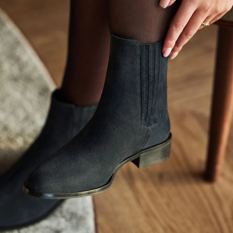Isabel Bernard Vendôme Chey Blau Suede Chelsea Stiefel IB53000-10-36
