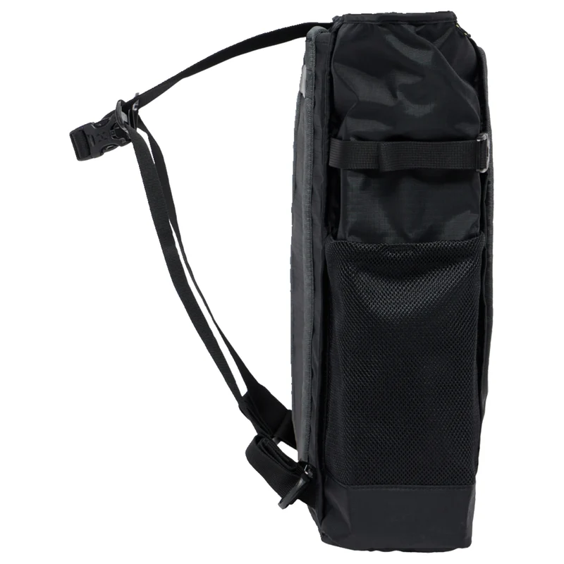 Haglöfs Tight Tote 25 - Umhängetasche/Rucksack 40 cm (true black/magnetite)