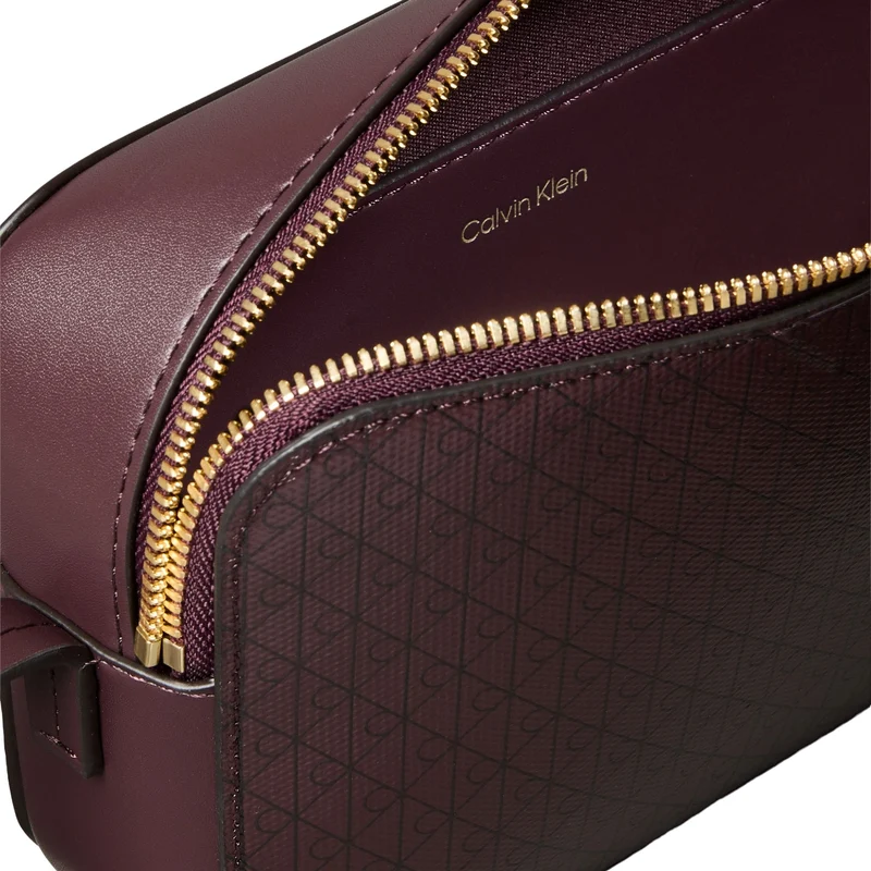 Calvin Klein Emblem - Umhängetasche 21 cm (red)