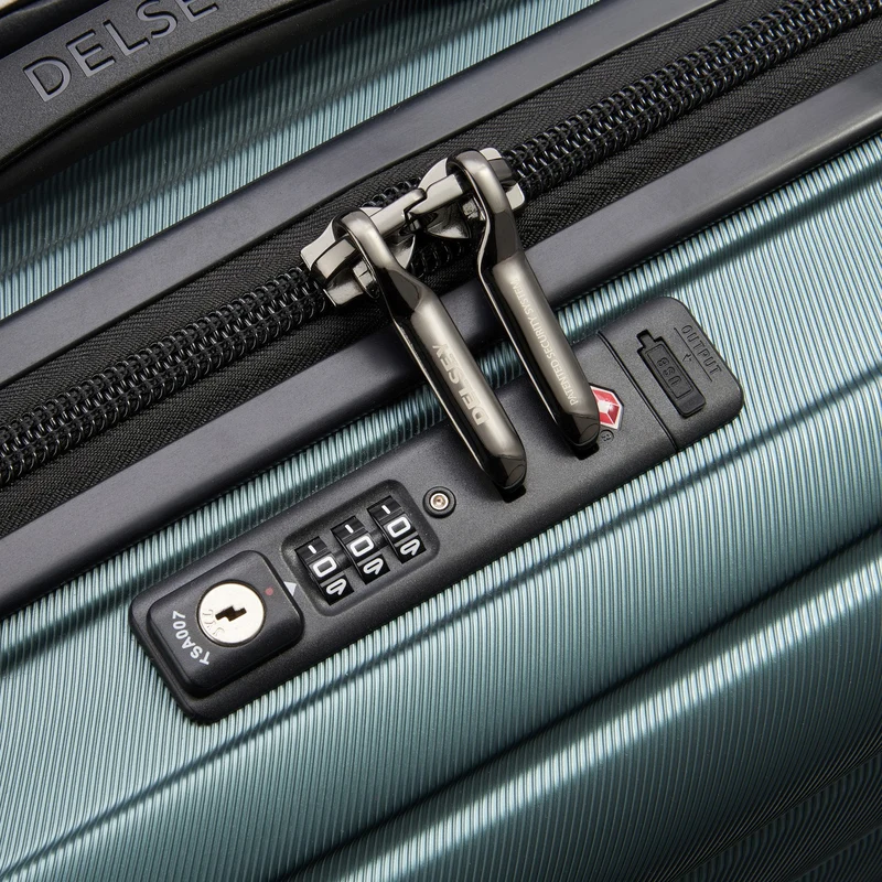 Delsey Paris Shadow 5.0 - 4-Rollen-Kabinentrolley USB 55 cm (grün)