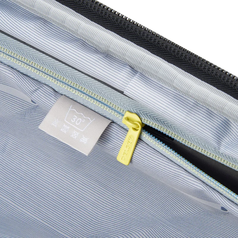 Delsey Paris Shadow 5.0 - 4-Rollen-Kabinentrolley USB 55 cm (intensives rot)