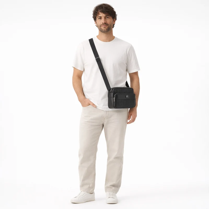 Lacoste Monogramm - Umhängetasche 24 cm (noir)