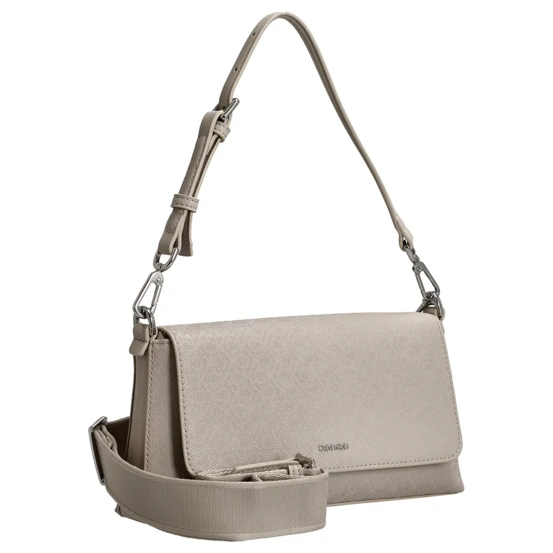 Calvin Klein Must Double Straps - Umhängetasche 26 cm (chateau)