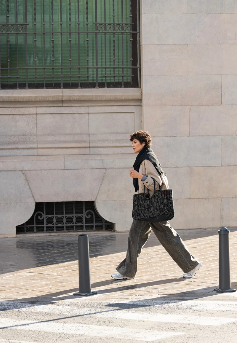 Loopshopper L Bouclé Black - Einkaufskorb