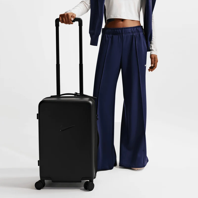 Nike Small Carry-On - 4-Rollen-Kabinentrolley 56 cm (black)