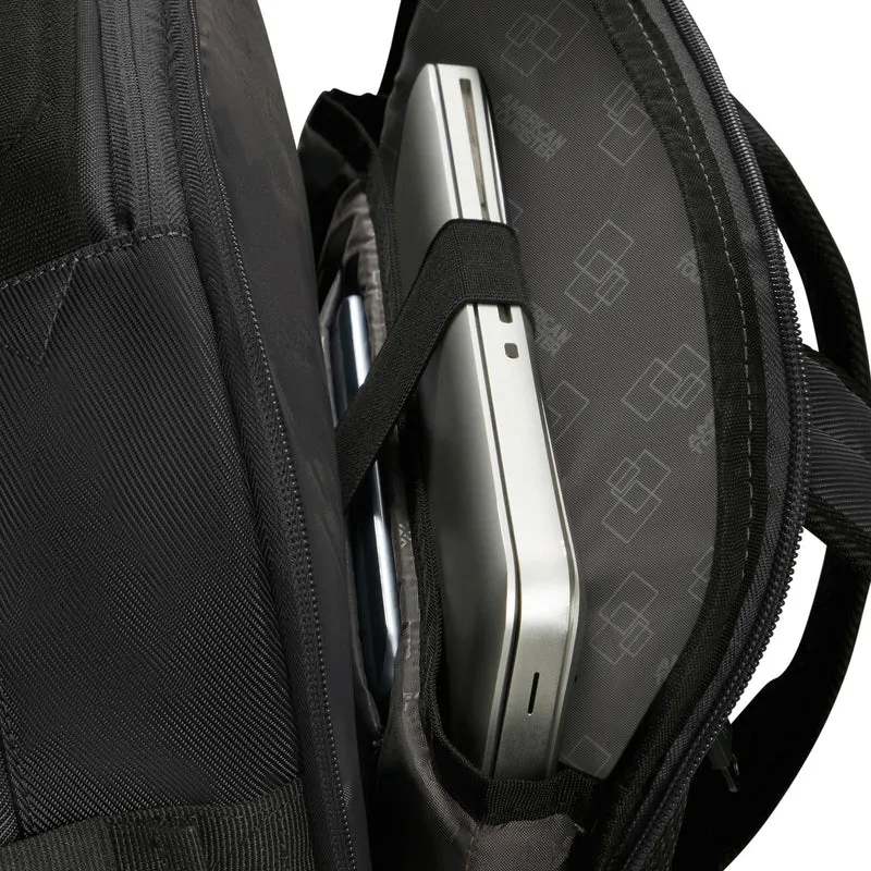 American Tourister Urban Track - Laptoprucksack 15.6" 45 cm (schwarz)