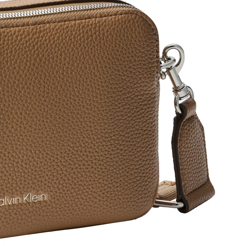 Calvin Klein Webbing Camera Bag - Umhängetasche (tannin)