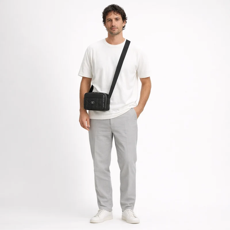 Lacoste Monogramm - Umhängetasche 24 cm (black)