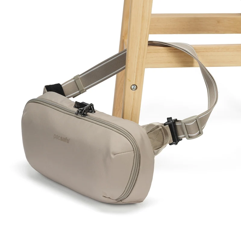 pacsafe Metrosafe X urban sling - Umhängetasche 36 cm (beige)