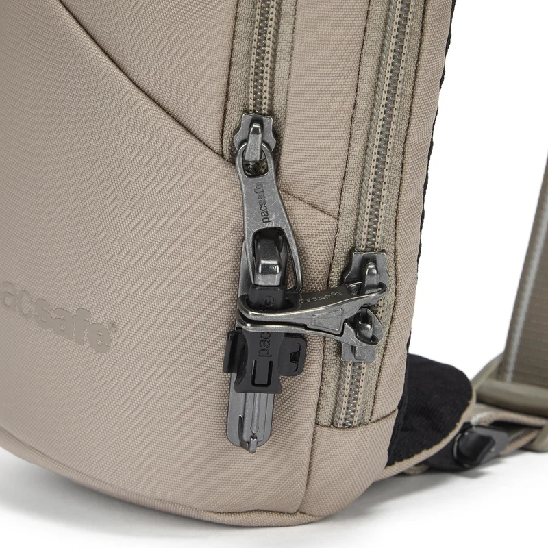 pacsafe V Action Sling - Umhängetasche 33 cm RFID (beige)