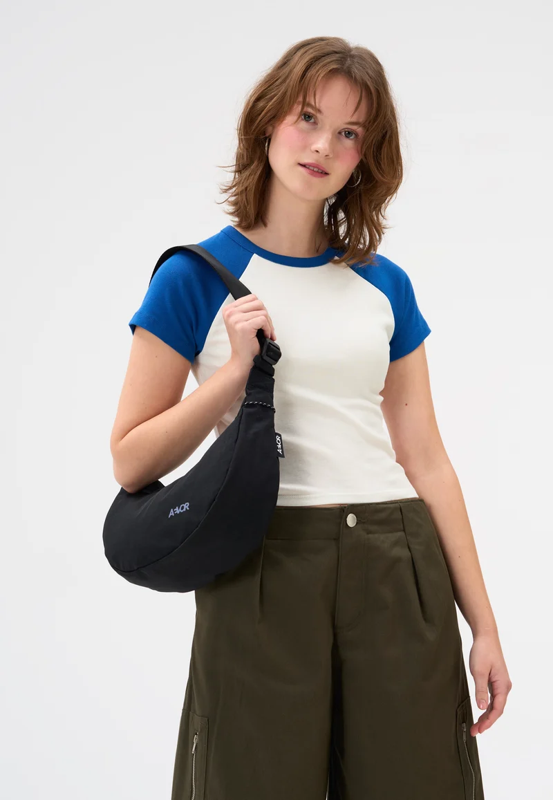 Sling Small Black - Sling Bag
