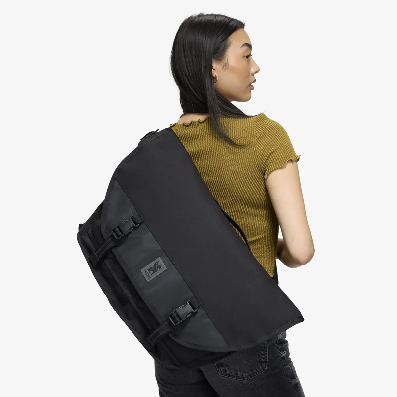 Chrome Citizen 24 - Umhängetasche 16" 58 cm (black)