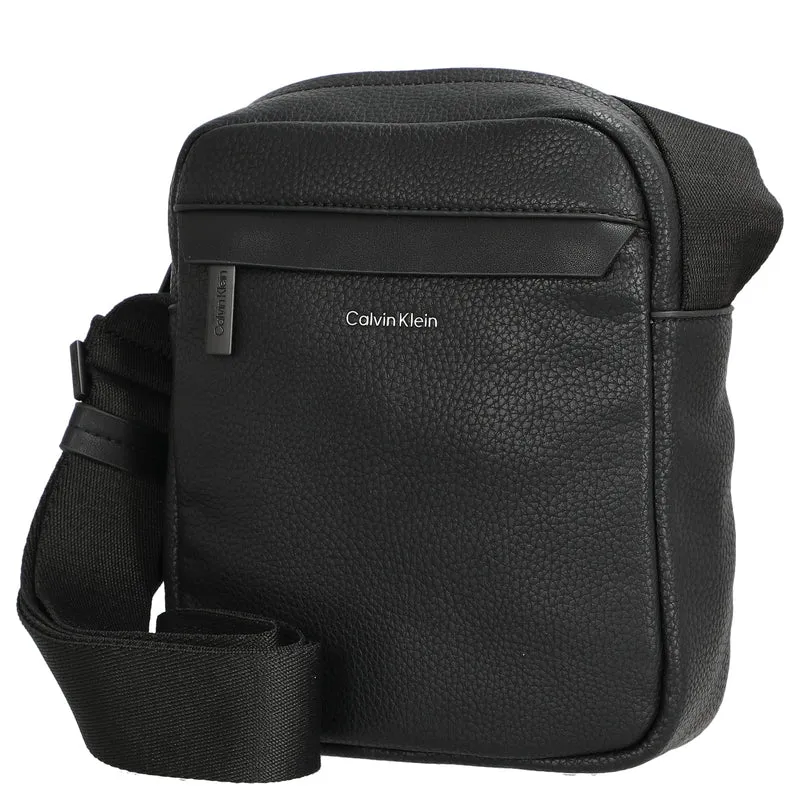 Calvin Klein Must Reporter - Umhängetasche 24 cm (schwarz)