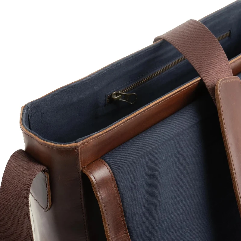 Buckle & Seam Times - Messenger Bag 15.7" 36 cm (braun)