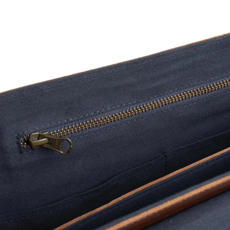Buckle & Seam Times - Messenger Bag 15.7" 36 cm (braun)