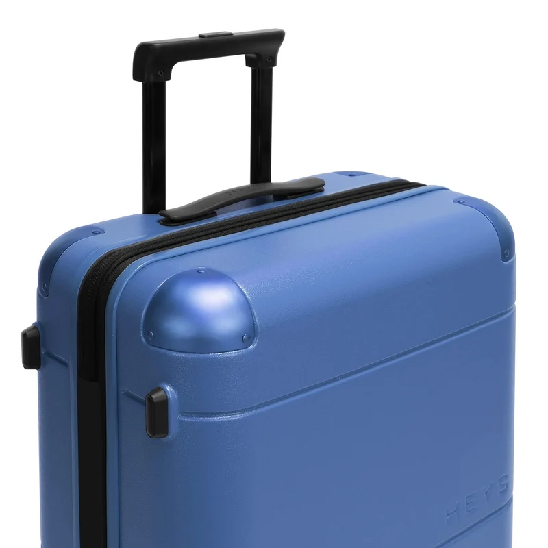 Heys Zen - 4-Rollen-Trolley M 66 cm erw. (royal blue)