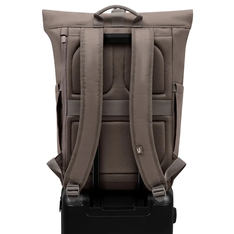 Johnny Urban Luca Medium - Rolltop Backpack 42 cm (brown)