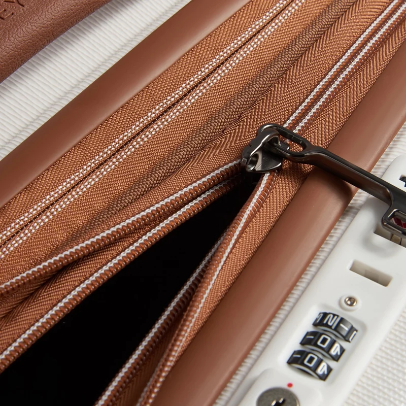 Delsey Paris Chatelet Air 2.0 - 4-Rollen-Kabinentrolley 55 cm erw. 14" USB (angora)