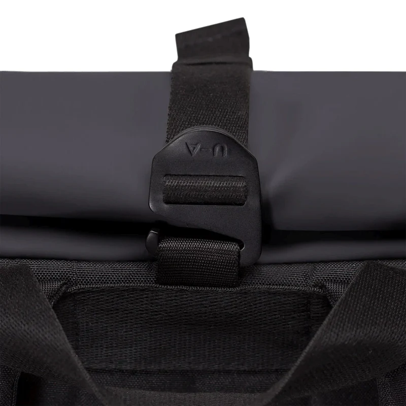 Ucon Acrobatics Vito Medium Lotus Rolltop - Rucksack 15" 49 cm (black)