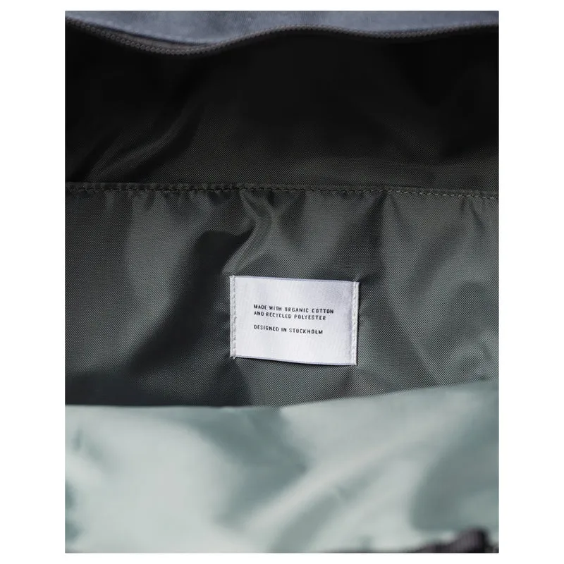 Sandqvist August - Rucksack 13" 40 cm (navy with black webbing)
