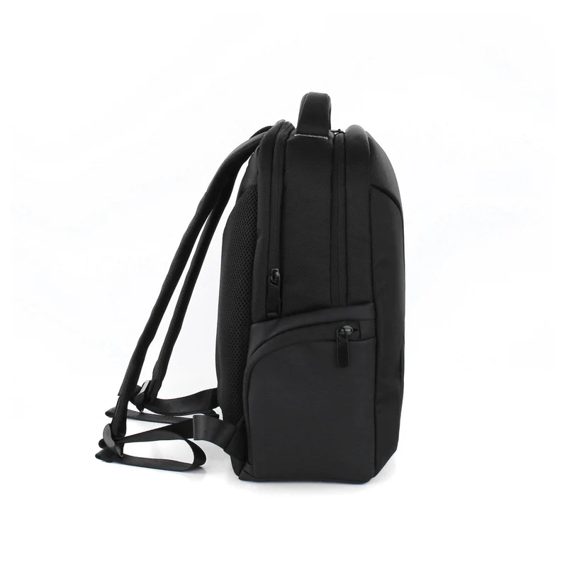 Roncato Surface - Rucksack 14"/Tabletfach 10" 40 cm (nero)