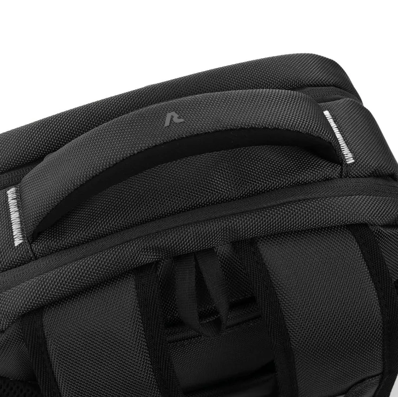 Roncato Surface - Rucksack 14"/Tabletfach 10" 40 cm (nero)