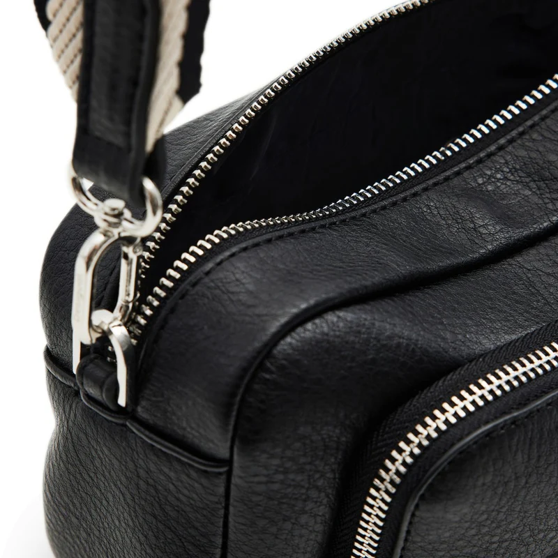 Desigual Half Logo - Umhängetasche 22 cm (black)