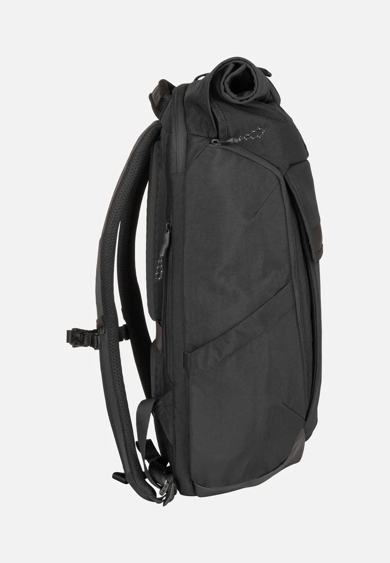 Paramount 3 24L Black - Rolltop Rucksack