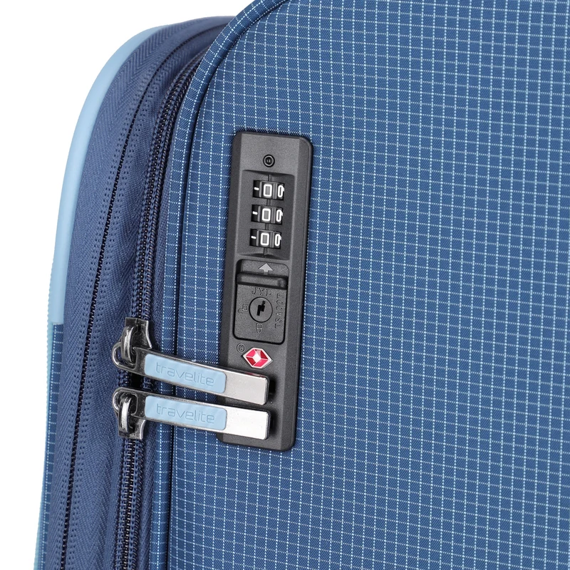 Travelite Corsiica - 4-Rollen-Trolley M 67 cm erw. (blue)