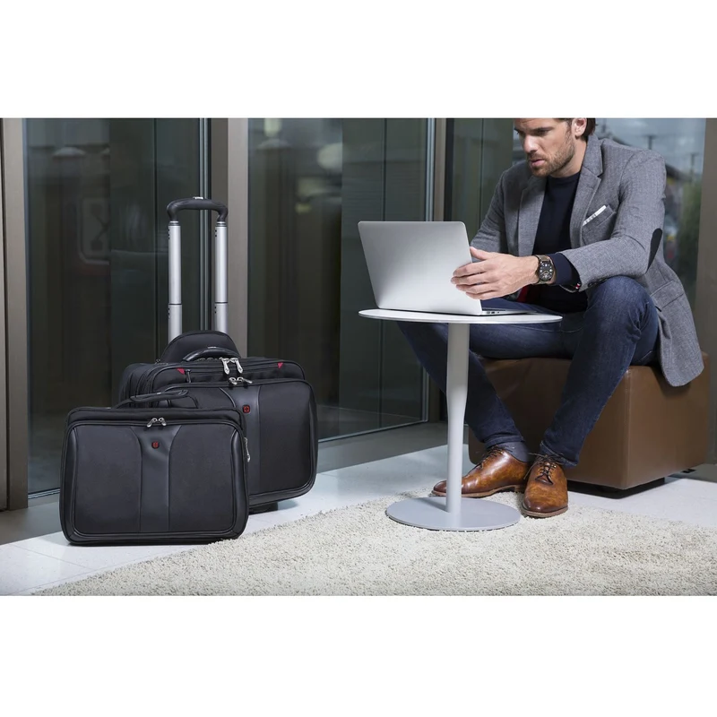 Wenger Patriot II 17" - 2-Rollen-Businesstrolley 44 cm (black)