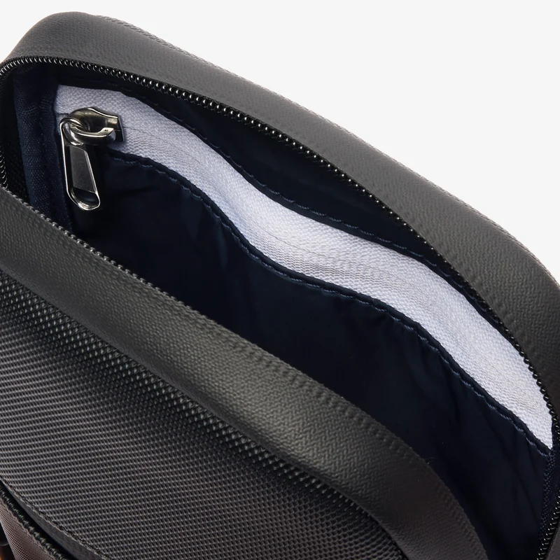 Lacoste Core Essentials - Umhängetasche S 21 cm (noir)